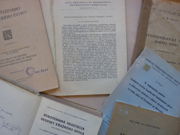 História písmom (apríl - september) - Historia pismom i. krstnata prirodnych vied 4 